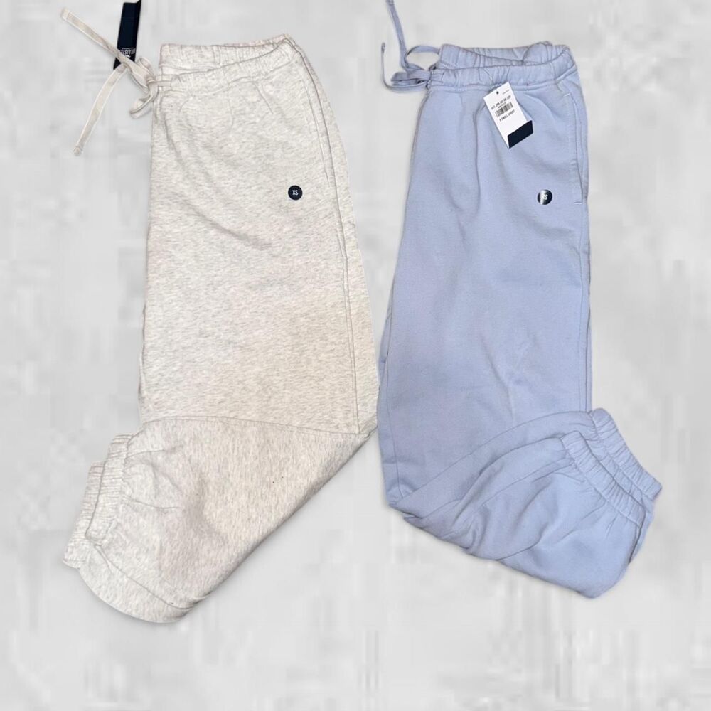 New with tags Hollister Feel Good Fleece Joggers Bundle XS Short